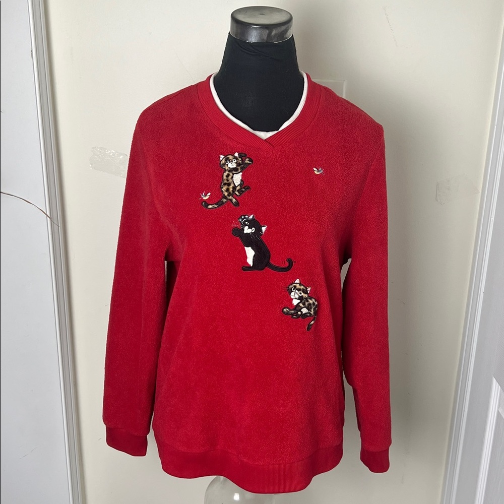 Vintage Alia Fleece Crewneck Red Sweater with Cat Embroidery Size Large